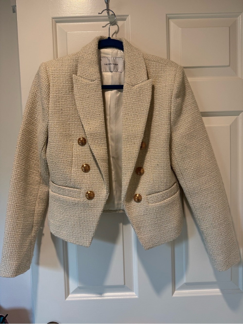 Noli Cream Tweed Double-Breasted Cropped Blazer with Gold Buttons - Picture 3 of 7